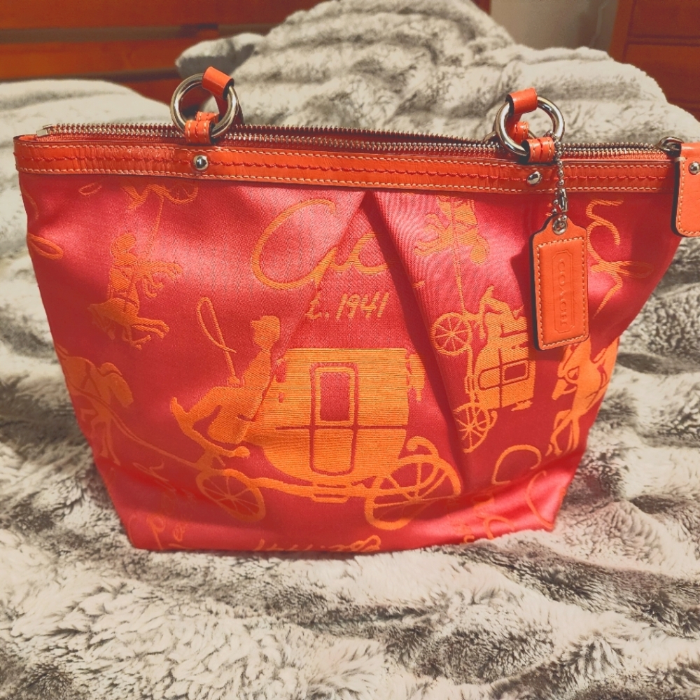 Vintage Sateen Carriage Pleated Tote Bag